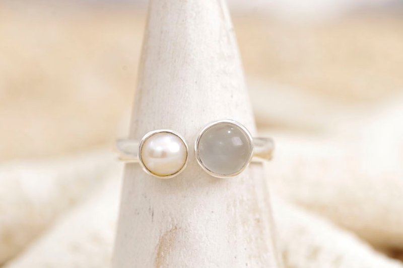 Moonstone and Silver Ring No. 16 of freshwater pearl - General Rings - Stone White