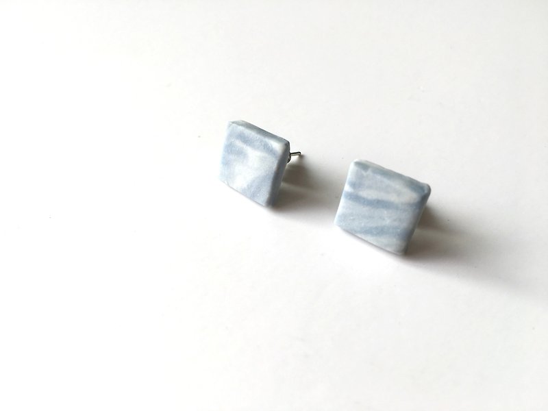 石下 / 藍色 淺藍色 正方形 大理石 雲石紋 陶瓷 耳環 手工製作 18K Gold earring - 耳環/耳夾 - 瓷 藍色