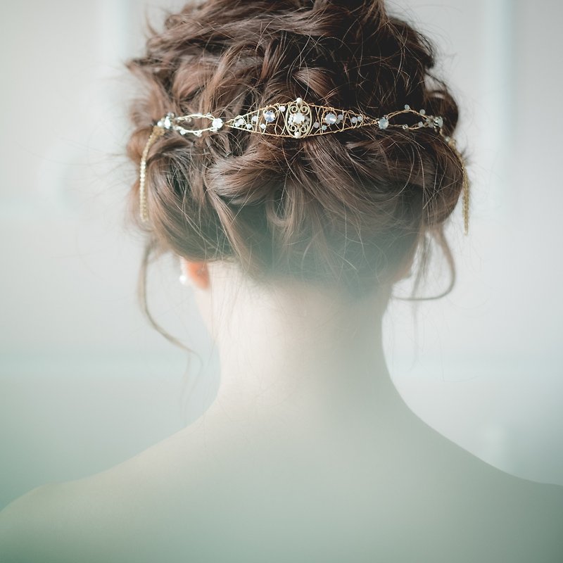 Opal Crystal Filigree Crown/新娘頭飾/手製飾物/新娘飾物 - 髮飾 - 水晶 金色