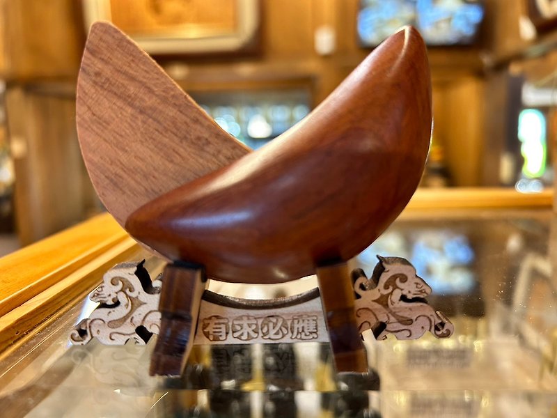 Group | Sincerity leads to spiritual success | All requests are answered | Rosewood Q version of the cup | Chiayi souvenirs - Items for Display - Wood 