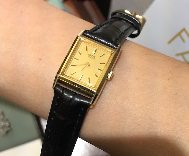 Sold out) SEIKO gold dial square gold case quartz watch antique watch -  Shop 1j-studio Women's Watches - Pinkoi