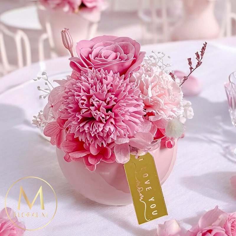 Miss Dior French Elegant Carnation Perfume Flower Gift (with 5ml Fragrance Oil) - ช่อดอกไม้แห้ง - พืช/ดอกไม้ สีม่วง