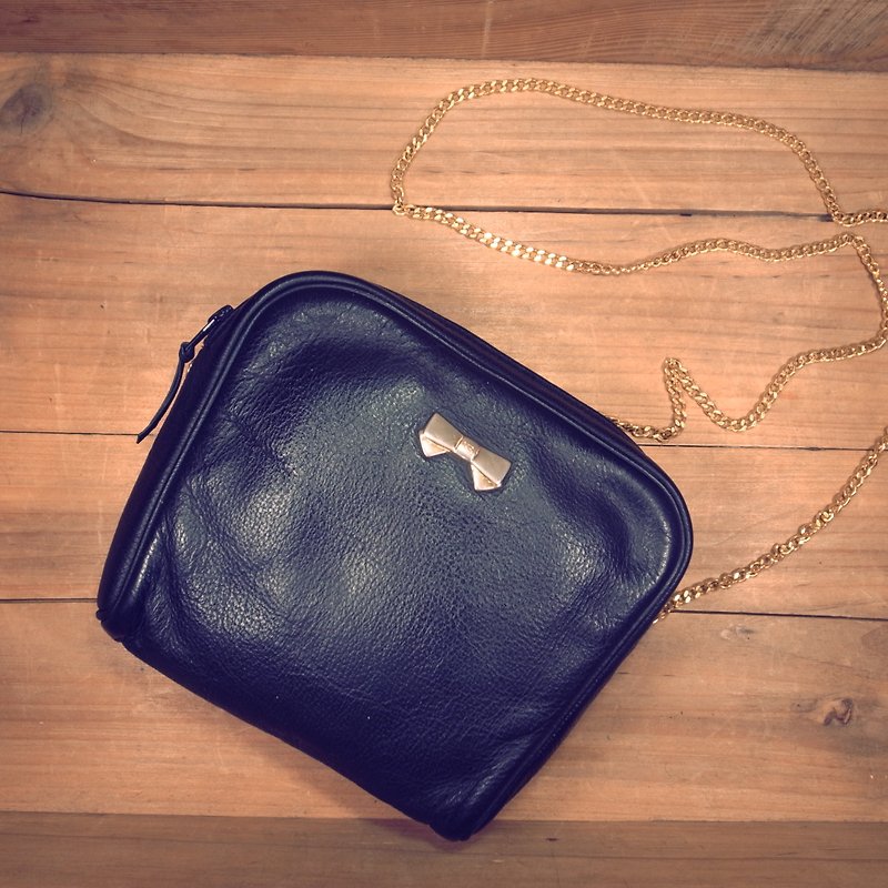 [Bones] NINA RICCI black leather chains dorsal packet out of print genuine antique bag Vintage - Messenger Bags & Sling Bags - Genuine Leather Black