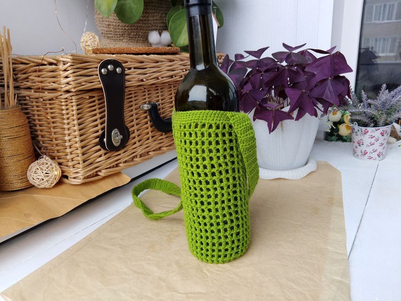 Bottle bag for walking the dog. Small water bag over the shoulder. Water bag. - 飲料提袋/杯套 - 棉．麻 綠色