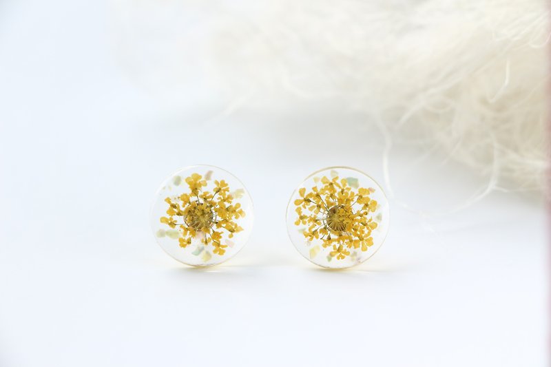 14kgf-lace flower yellow pierced earrings - ต่างหู - พืช/ดอกไม้ สีเหลือง