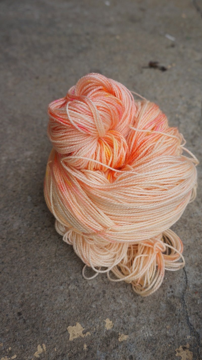 Hand dyed thread spark series - orange lactic acid bubble - Knitting, Embroidery, Felted Wool & Sewing - Wool Orange