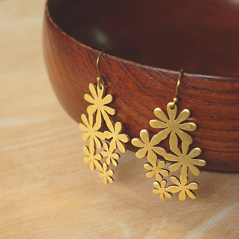 Flower garden earrings (brass handmade) - Earrings & Clip-ons - Copper & Brass Gold