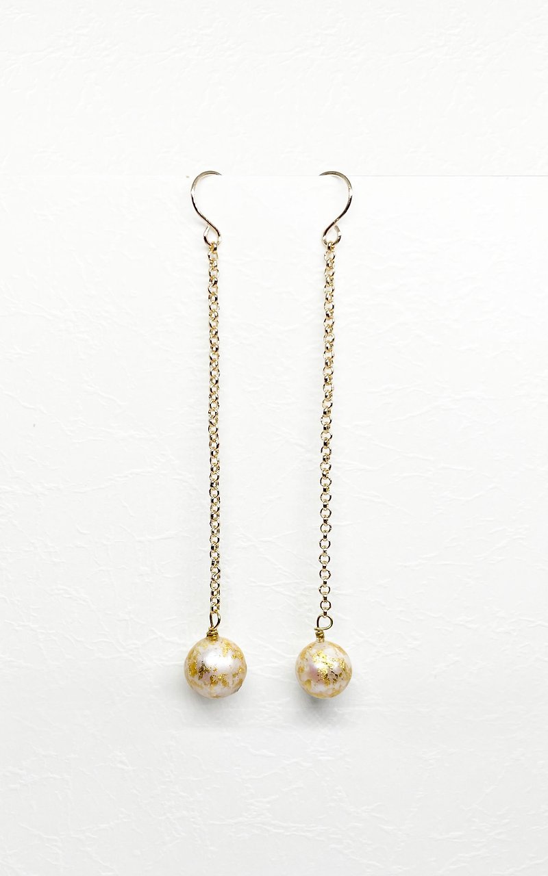 金箔淡水珍珠耳環 - 耳環/耳夾 - 珍珠 金色