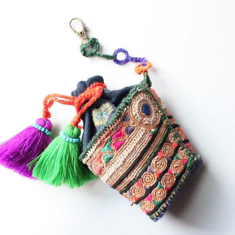 Indian embroidery drawstring - กระเป๋าเครื่องสำอาง - งานปัก สีเขียว
