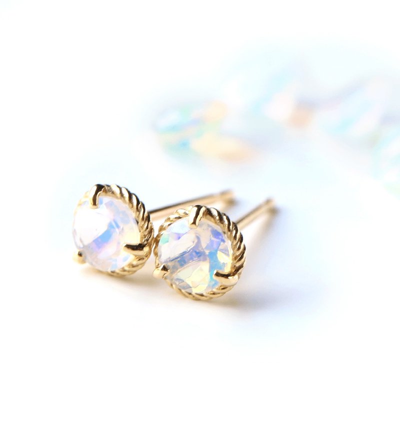 K18 プレシャスオパールのポストピアス ~Ello Fiol~10月誕生石 - 耳環/耳夾/耳骨夾 - 寶石 透明