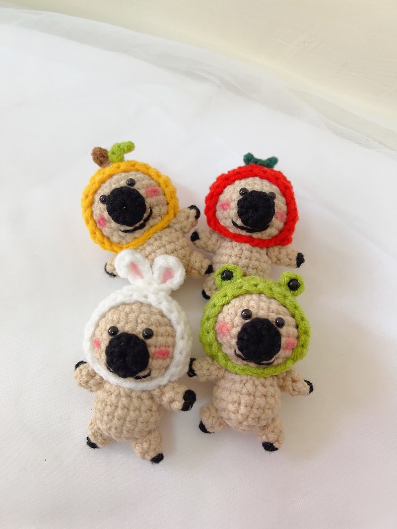 Quokka charm, bell pepper bear cute charm, handmade knitting - พวงกุญแจ - ผ้าฝ้าย/ผ้าลินิน หลากหลายสี