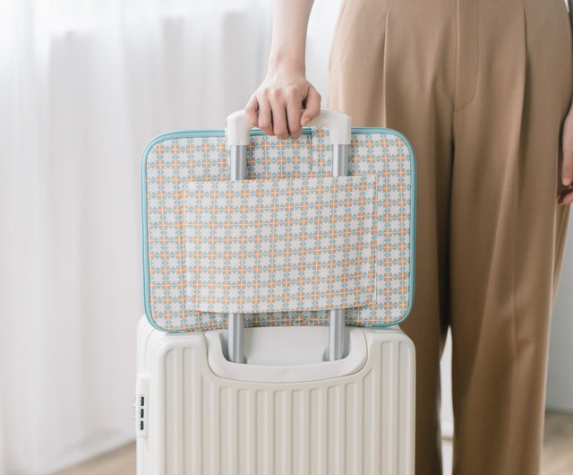 13インチノートパソコン ケース/レトロタイル/Hydrangea Orange