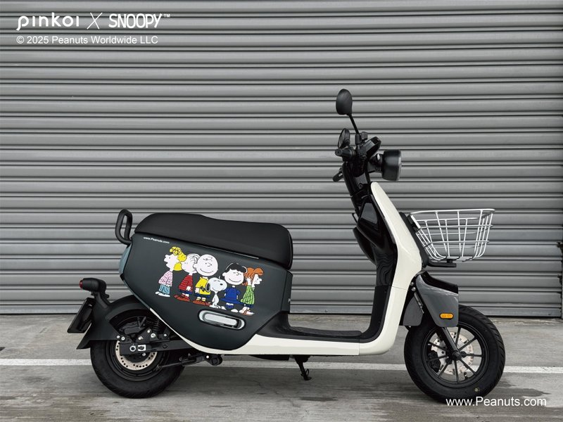 【Pinkoi x SNOOPY】Gogoro 車身造型 保護套 SNOOPY 史努比 夥伴 系列 - 其他 - 聚酯纖維 黑色
