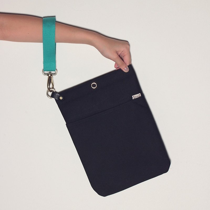 [Out of print] wristband multi-color optional tablet computer clutch bag - mysterious black - limited products - กระเป๋าคลัทช์ - ผ้าฝ้าย/ผ้าลินิน สีดำ