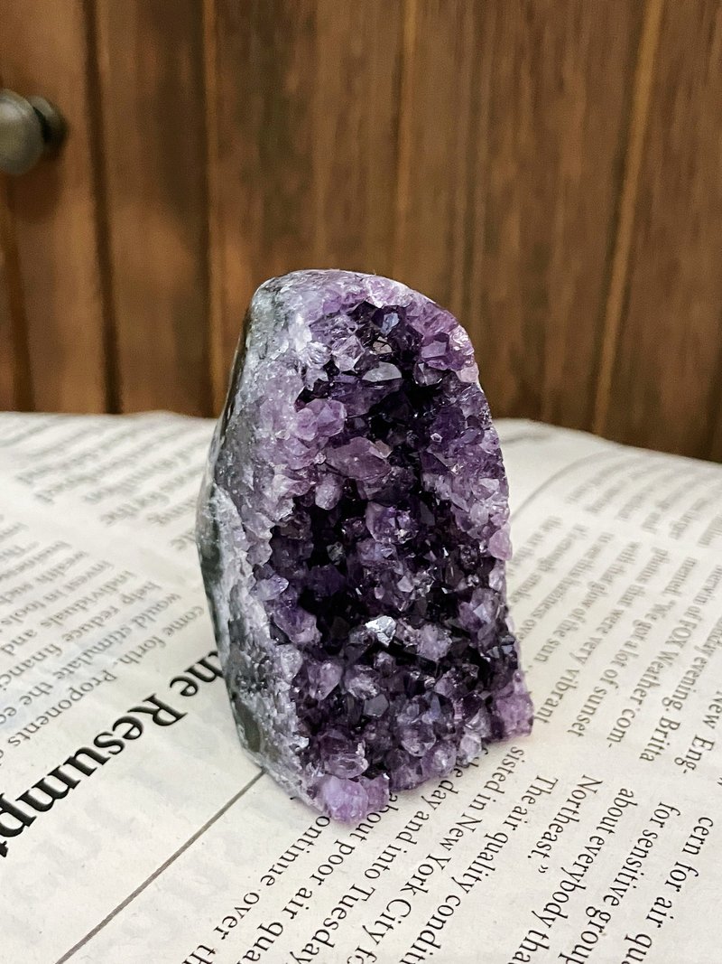 Energy Ornament Natural Amethyst Degaussing Purification Wealth Noble Amethyst Town - Items for Display - Crystal Purple