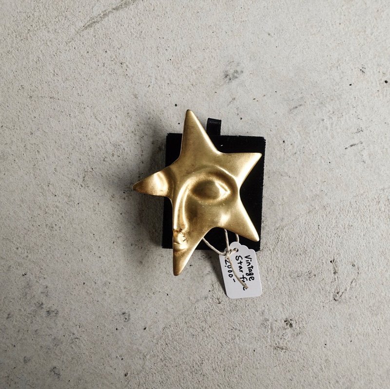 Antique big pin sleeping star - เข็มกลัด - โลหะ สีทอง