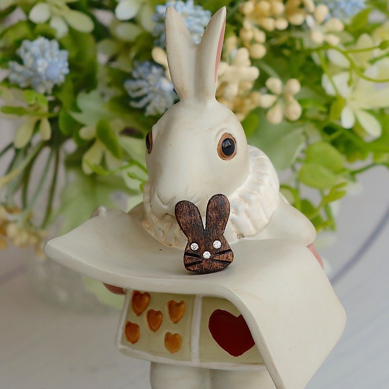 兔  原木手工耳環 純銀耳針 單個  禮物訂製 - 耳環/耳夾 - 木頭 咖啡色