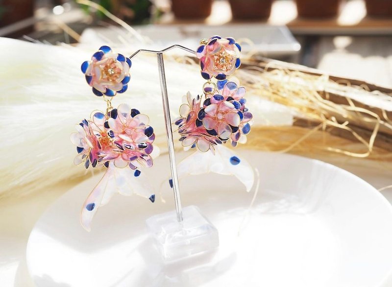 Detachable fishtail resin earrings - Earrings & Clip-ons - Resin Pink