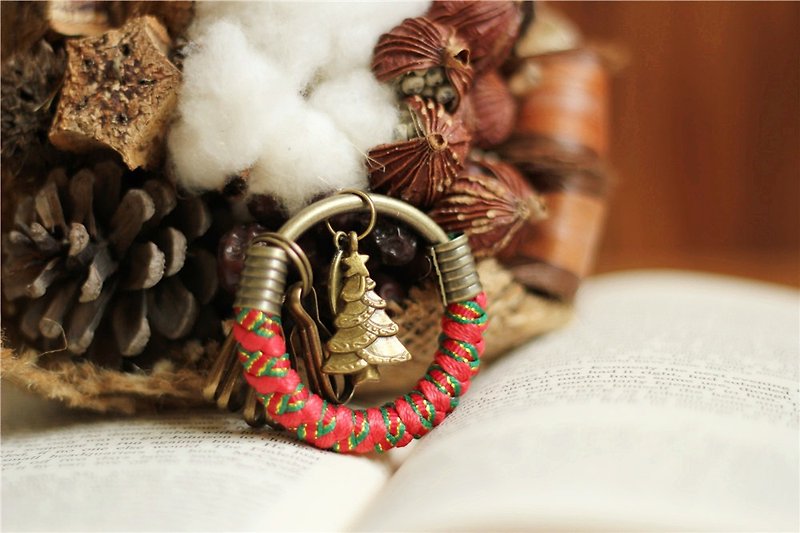 [ナUNA-優れた手作りのクリスマスキラキラ]セクションには、（小）5.3クリスマス古典的なクリスマスツリー{UNA} /キーリング/交換ギフト/クリスマス限定/手織りのキーリングを定義します - キーホルダー・キーケース - 金属 レッド