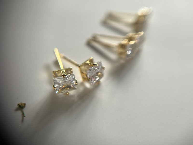 French Classic Series-Unnamed #33 (Small Square Diamond Style) - Earrings & Clip-ons - Copper & Brass Multicolor