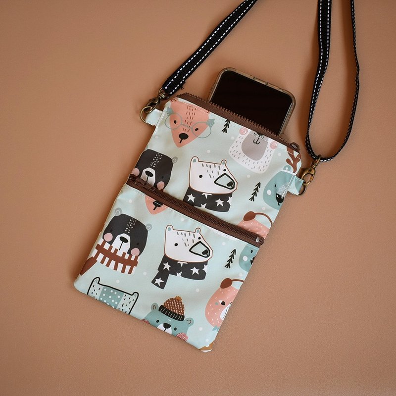 Crossbody cell phone bag_Winter Snow Animals - กระเป๋าแมสเซนเจอร์ - ไนลอน สีเขียว