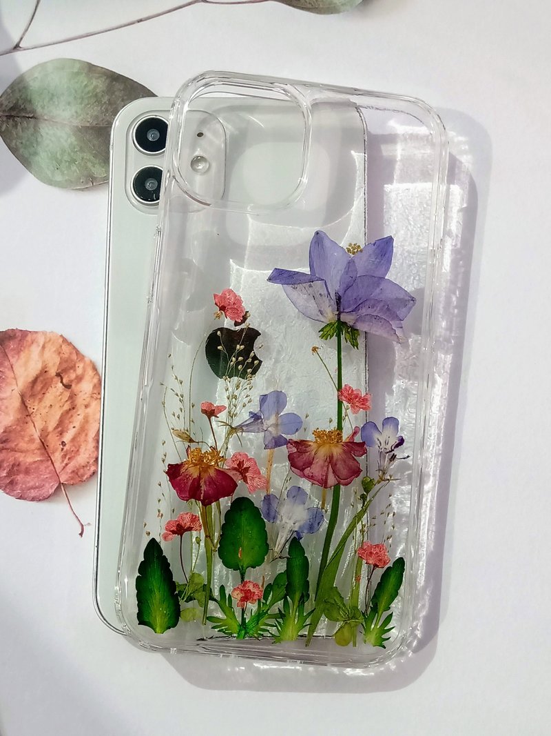 手作押花手機保護殼| iPhone 13 - 手機殼/手機套 - 塑膠 多色