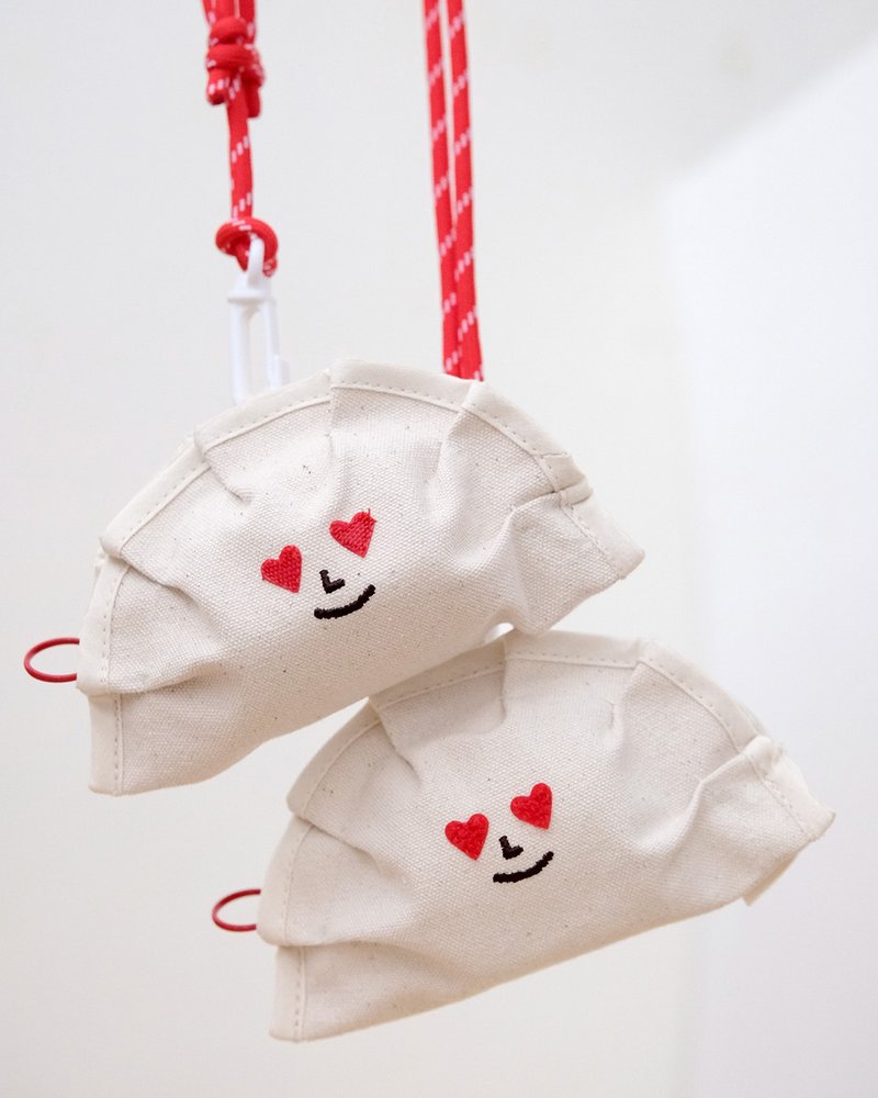 轉餃遇到愛/愛心水餃零錢包情侶組 - 零錢包/小錢包 - 其他材質 白色