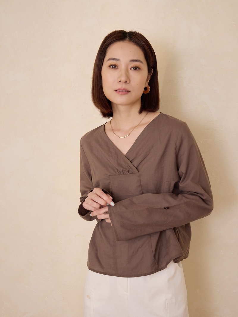 Windy V-neck long-sleeved top-Nausicaa of the Valley of the Wind - เสื้อผู้หญิง - ไฟเบอร์อื่นๆ สีเขียว