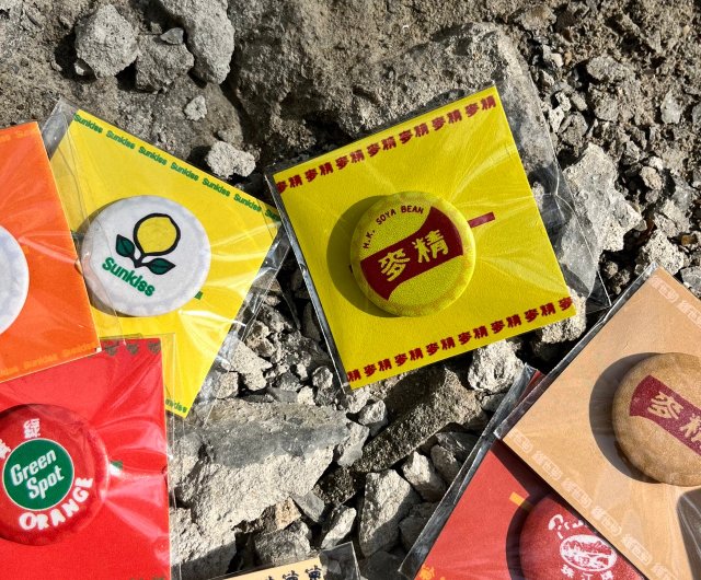 Soda ピンバッチまとめ買い バッジ｜ソーダキャップシリーズ - ショップ DOGSWORK ピンバッジ