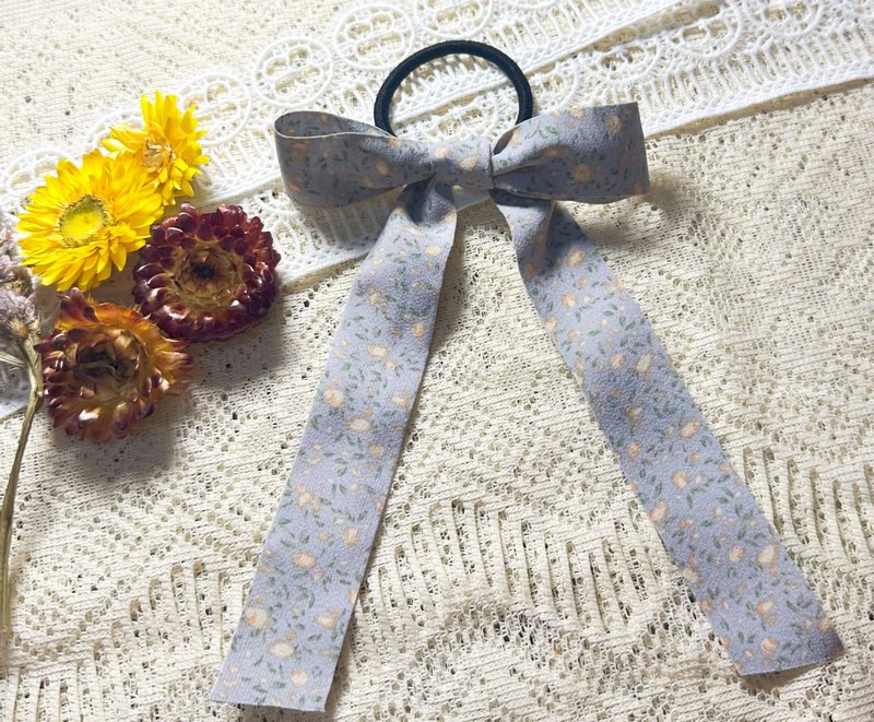 Brand new floral bow hair tie 11cmx14.5cm - เครื่องประดับผม - ผ้าฝ้าย/ผ้าลินิน สีน้ำเงิน