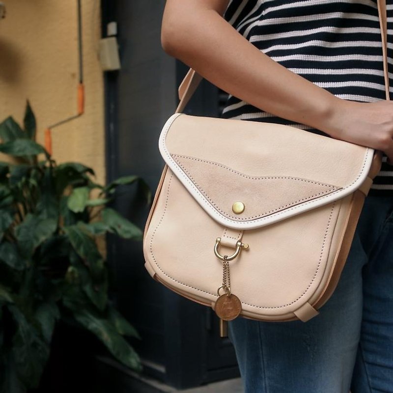 HEYOU Handmade - The Wayfarer's Bag - Messenger Bags & Sling Bags - Genuine Leather Transparent