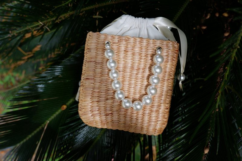 Woven bag, pearl bag, handbag vintage bag Pearl bag - 手提包/手提袋 - 植物．花 