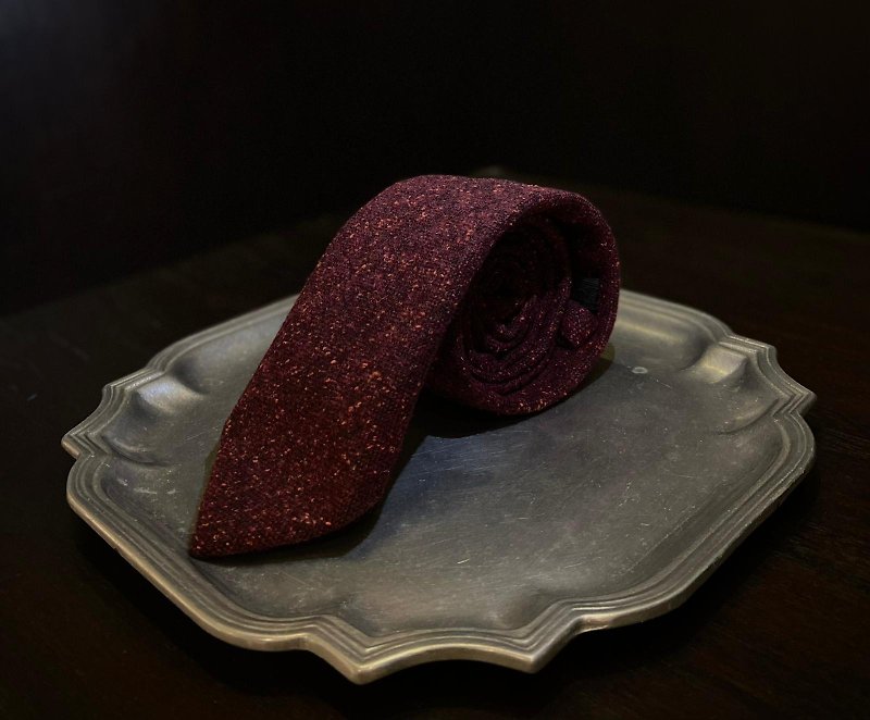 【Gentleman's Vibe】Red Tie - เนคไท/ที่หนีบเนคไท - ผ้าฝ้าย/ผ้าลินิน สีแดง