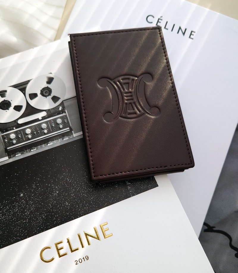 閒置美品 CELINE 凹凸凱旋門 咖啡 可立 隨身手鏡 旅行鏡子化妝鏡 - 錢包/皮夾/長短夾 - 防水材質 咖啡色