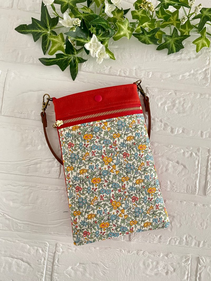 Liberty 碎花手作手機收納包 Forget Me Not 紅色 - 化妝包/收納袋 - 棉．麻 紅色