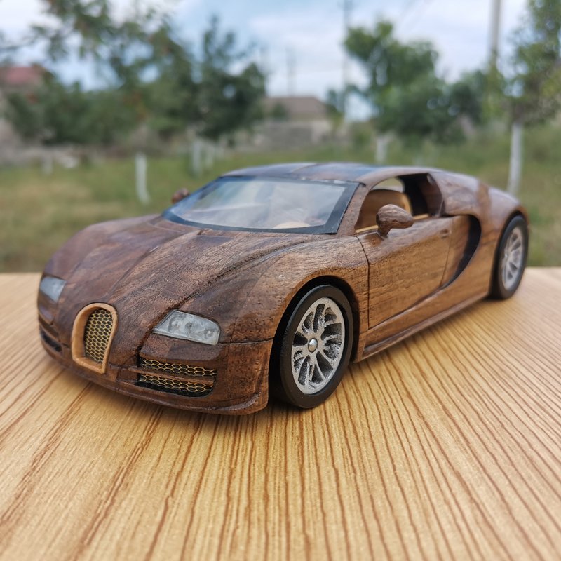 Custom made toy car model Bugatti Veyron 2010 - Items for Display - Wood 