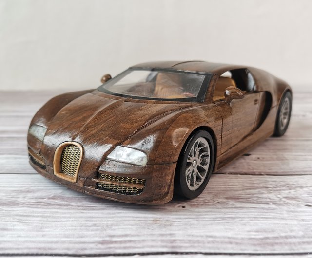 【希少レア】BUGATTI ブガッティマネークリップ オシャレ♪コレクション カスタムメイドのおもちゃの車モデル ブガッティ ヴェイロン 2010