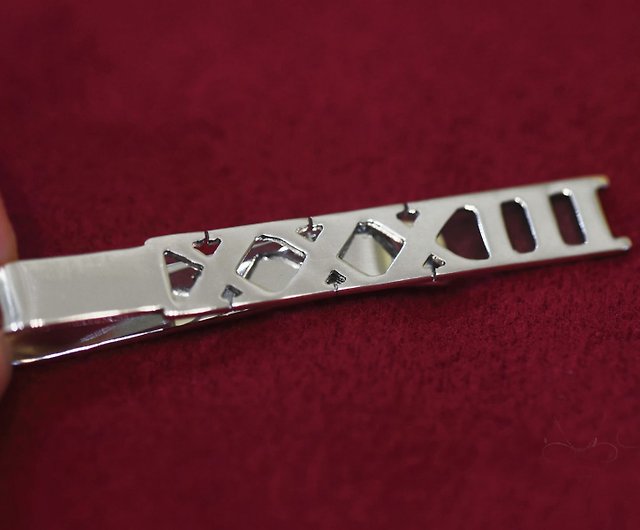 Burberry Tie Clip With Logo in Metallic for Men