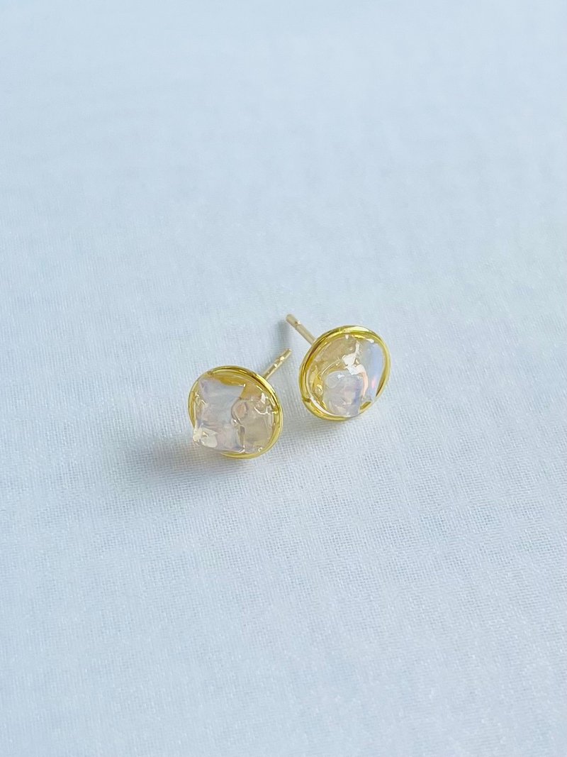 天然石/オパールのさざれピアス/パワーストーン/一粒ピアス/18K/一粒/シンプル/アレルギー対応/オパール/ノンホールピアス/さざれ石 - 耳環/耳夾/耳骨夾 - 半寶石 白色