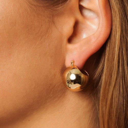 CRéAM 【CReAM】Ingram 鍍18k金色寬版亮澤圓弧球狀女耳環(直徑約2cm)