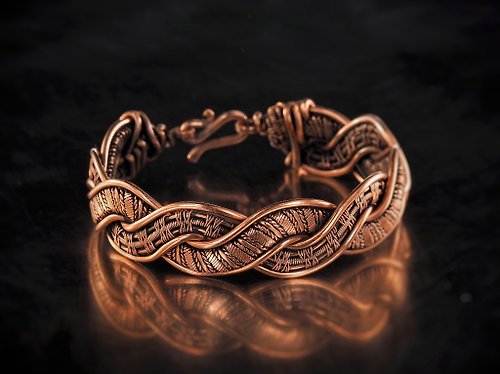 Wire Wrap Art Pure copper bracelet Unique wire wrapped metal bangle Handmade copper jewelry