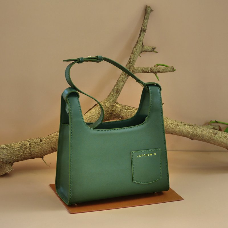 Jaychewin 斜挎包 Inari Crossbody Bag -綠色包 Pine Green 綠色 - 側背包/斜背包 - 真皮 綠色