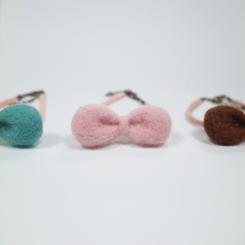【Q-cute】QQ Candy Bow-Bracelet - Bracelets - Wool 