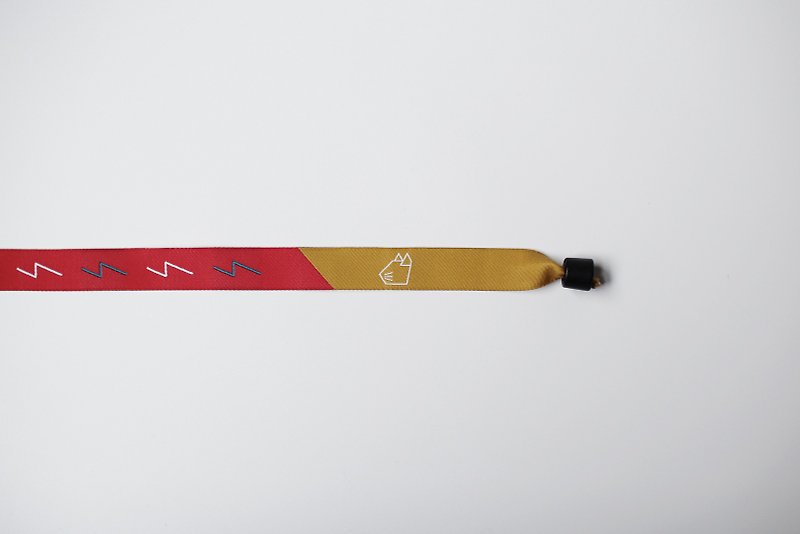 Red x Mustard Yellow Lightning Line Lightweight Simple Adjustable Safety Buckle Cat Collar Exchange Gift - ปลอกคอ - งานปัก สีแดง