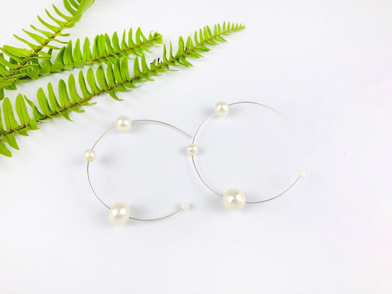 簡約 設計 天然淡水珍珠 防過敏 大耳環 - 耳環/耳夾 - 純銀 白色