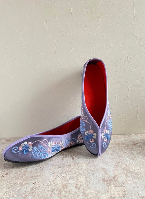 美品　刺繍・バレエシューズ　ブラック・チャイナシューズ 美品✨ZARA フラットシューズ バレエシューズ 刺繍 チャイナ