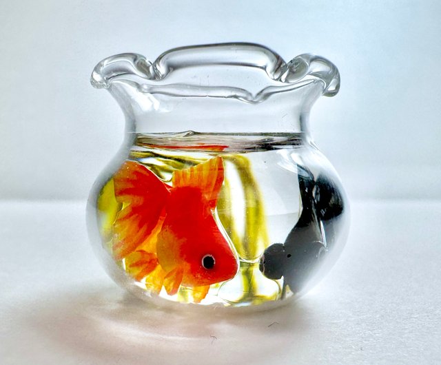 ガラス工芸★泳ぐ金魚の置物 ガラス工芸☆泳ぐ金魚の置物