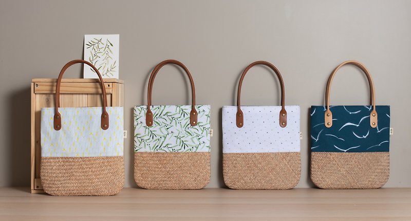 Rush flower handbag/rush weaving - Handbags & Totes - Plants & Flowers 