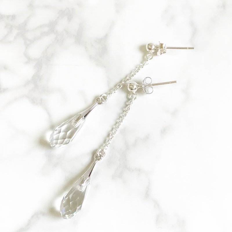 Swarovski crystal glass teardrop 925silver earring - 耳環/耳夾/耳骨夾 - 純銀 銀色
