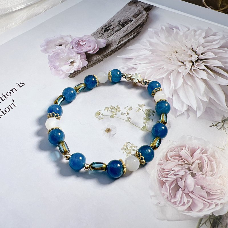 Blue Phosphopyrite | White Moonlight | Glazed Beads - สร้อยข้อมือ - คริสตัล 